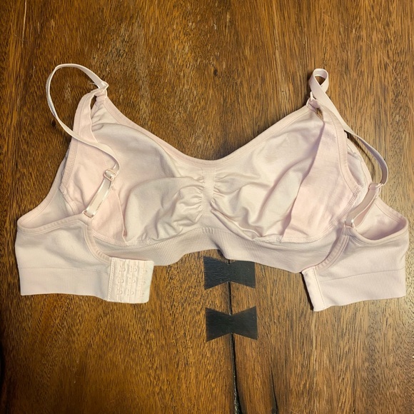 Motherhood Nursing Bra - Picture 2 of 2